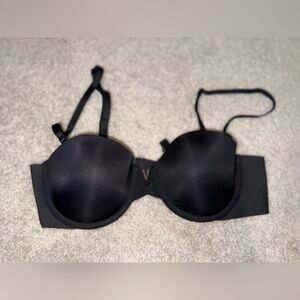 Body by Victoria’s Secret Push Up Strapless Bra
